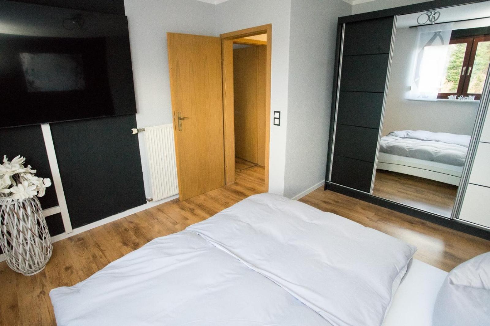 Zum Kaeutzchen 120Qm Ferienhaus 8 Personen 4 Schlafzimmer Nossentiner Huette Екстер'єр фото