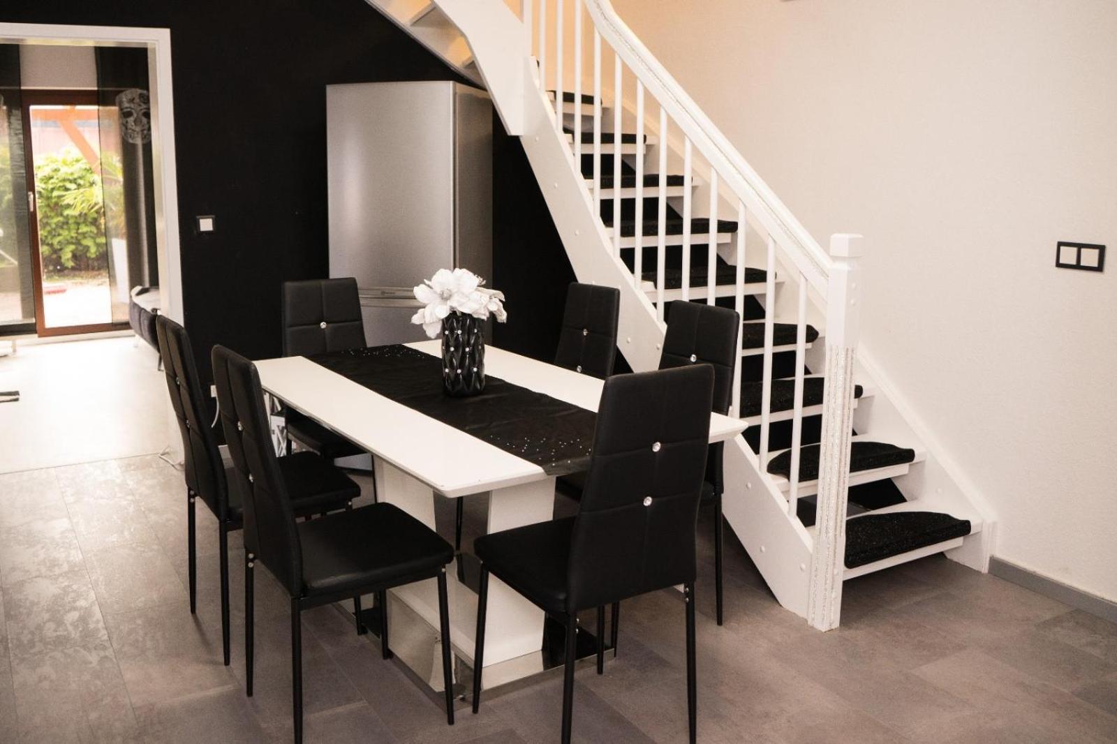 Zum Kaeutzchen 120Qm Ferienhaus 8 Personen 4 Schlafzimmer Nossentiner Huette Екстер'єр фото