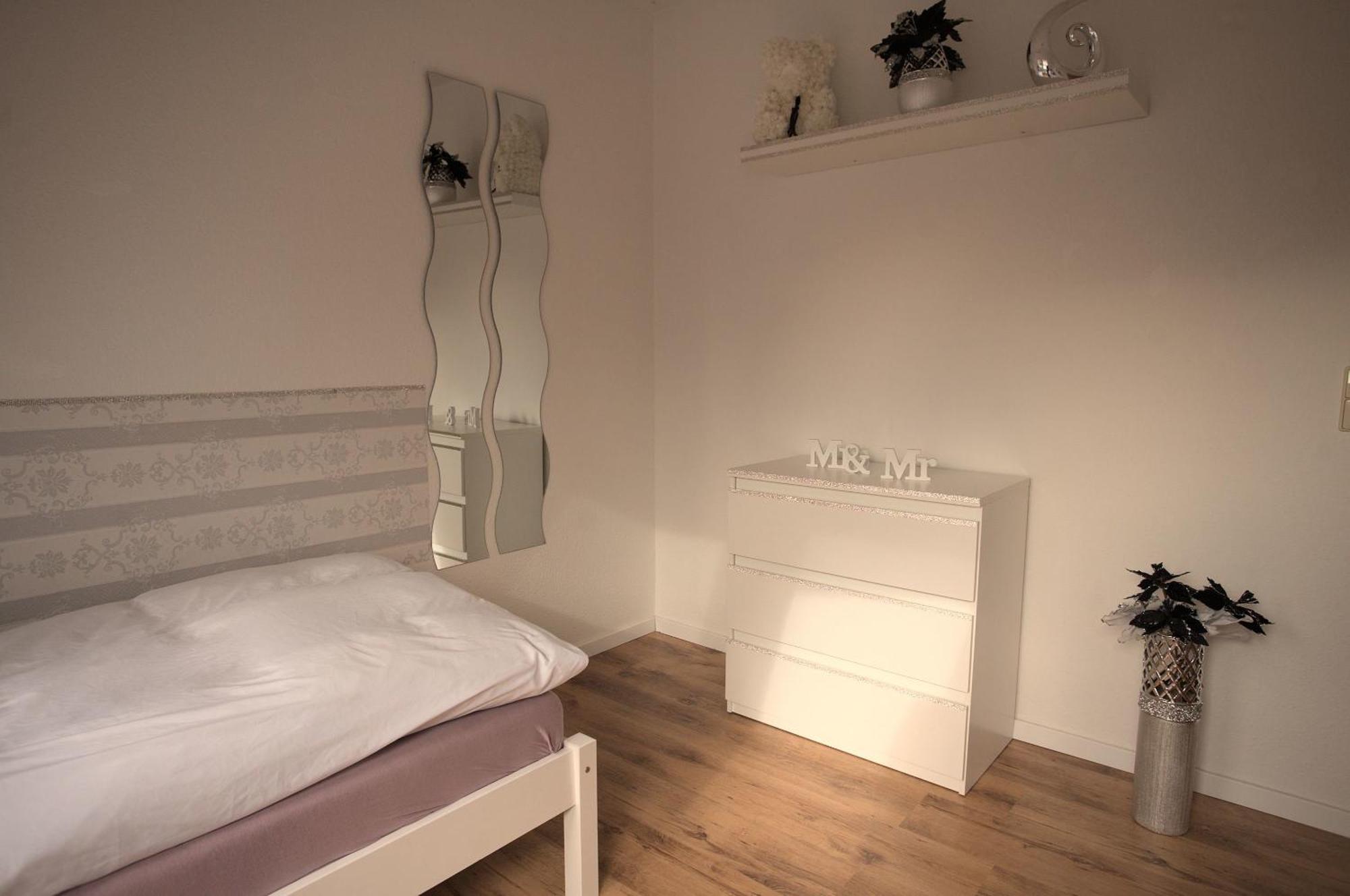 Zum Kaeutzchen 120Qm Ferienhaus 8 Personen 4 Schlafzimmer Nossentiner Huette Екстер'єр фото